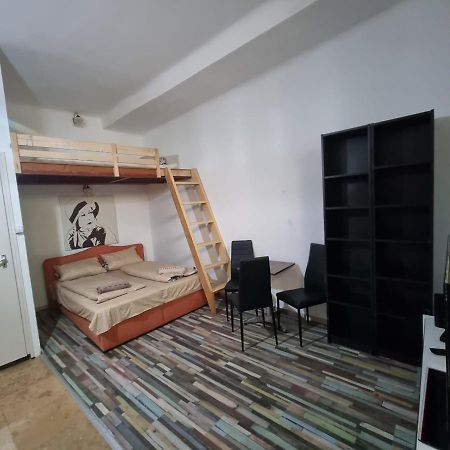 7Dab Apartment Bezeredj Contactless Self -Check-In Budapest Exterior foto